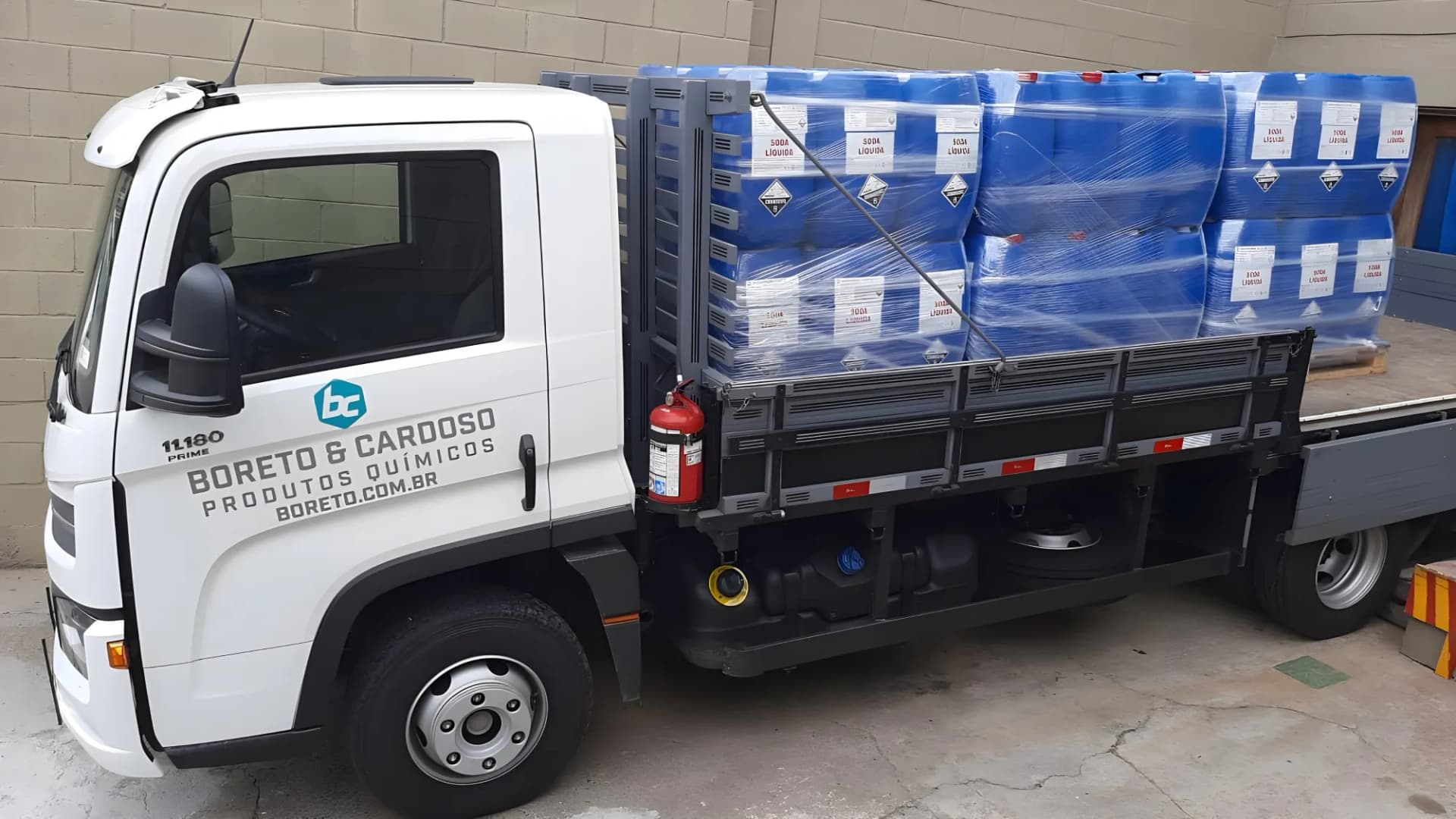 Barris e containers de produtos Boreto & Cardoso