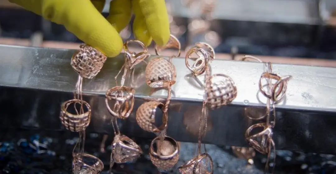 Ácidos P.A. para Preparação de Superfície em Galvanoplastia: Guia Completo